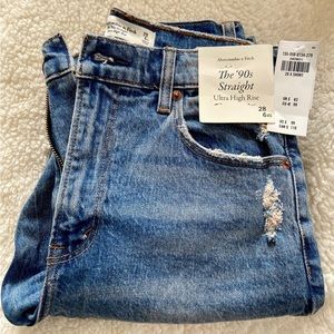 Abercrombie and Fitch Ultra High Rise 90s Straight Jean